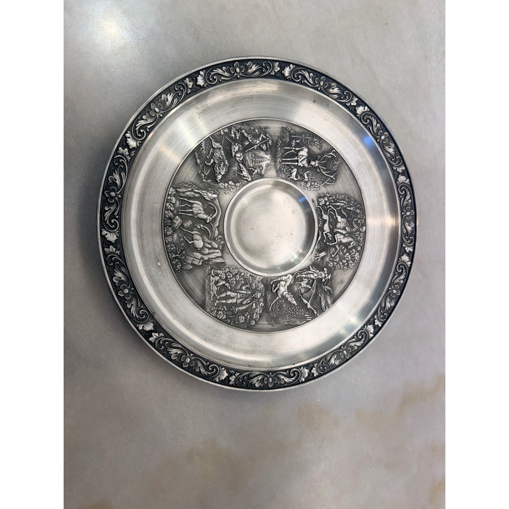 Zinn-Becker Stuttgart 95% Pewter Hunting Scene Relief Wall Plate 12" Reindl